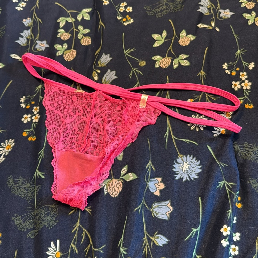 PINK THONG - Picture 2 of 2